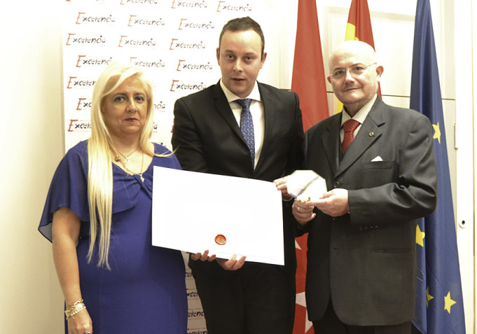 El Abogado Pedro Albares recibe el Premio San Raimundo de Peñafort a la